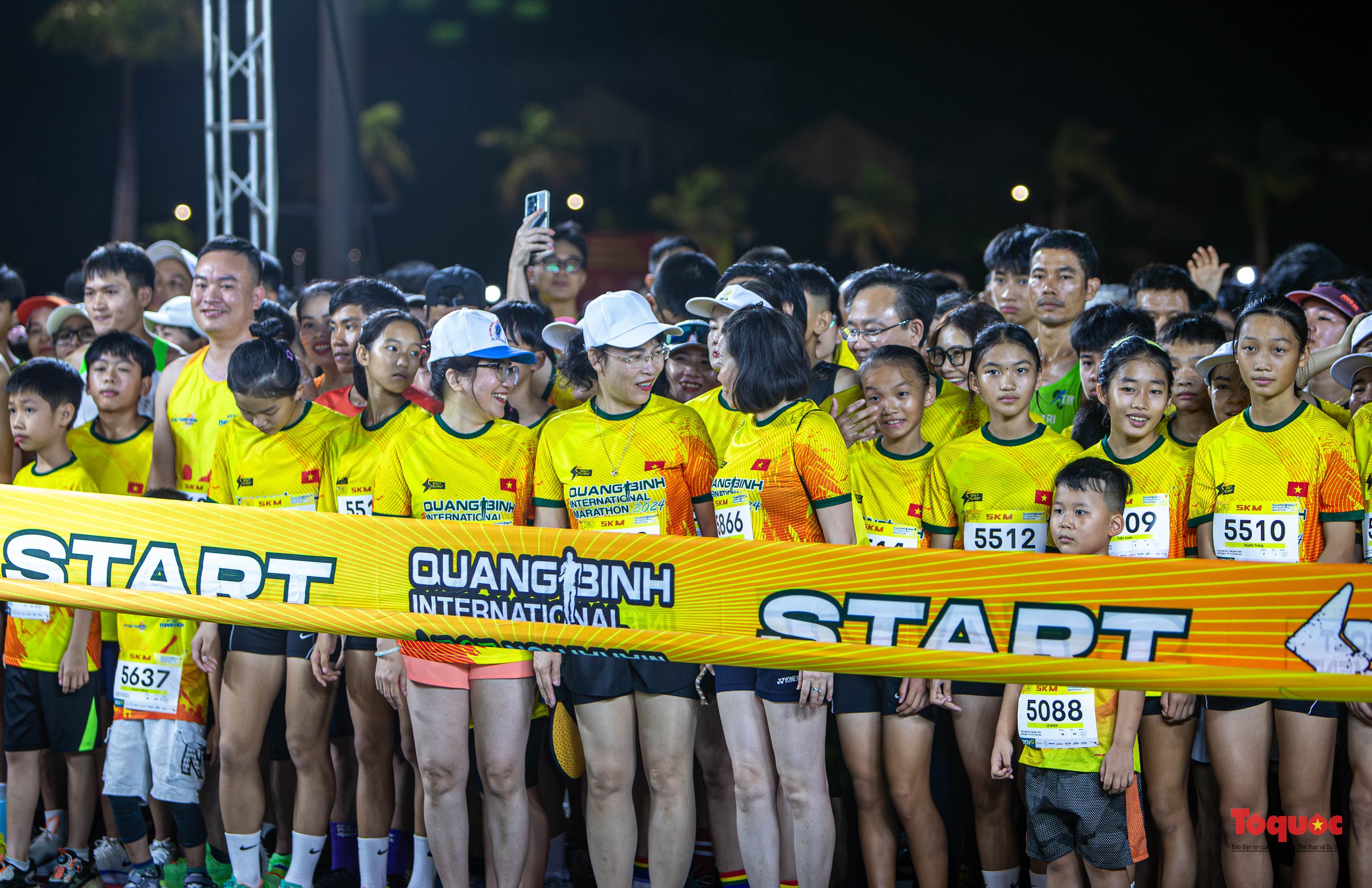 Ấn tượng giải chạy marathon  “Quang Binh International Marathon 2024” - Ảnh 1.