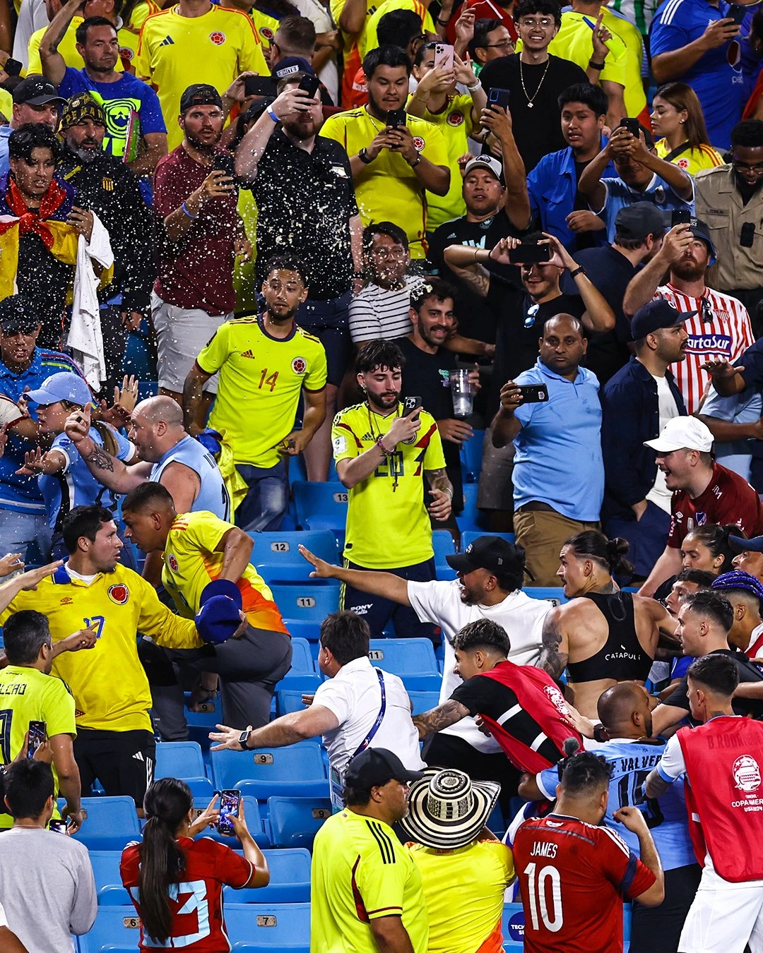 Copa America nói gì về vụ ẩu đả kinh hoàng, HLV Klopp sắp đến đội tuyển Mỹ?