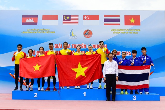 Đoàn Việt Nam áp đảo số lượng huy chương tại Giải Đua thuyền Canoe vô địch U19, U23 và vô địch Đông Nam Á  - Ảnh 1.