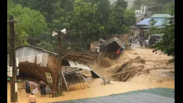 Thanh Hóa: Mưa lũ do bão số 2 gây hư hỏng nhiều nhà dân