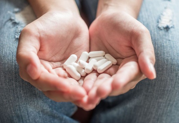 Thuốc giảm đau paracetamol: Sử dụng thế nào để tránh ngộ độc?