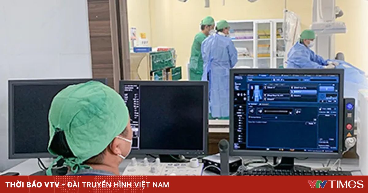 Vỡ thận sau khi bị thanh sắt đập vào lưng