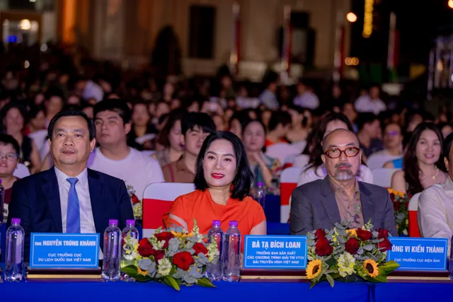 Lễ hội Vịnh ánh sáng quốc tế Nha Trang 2024 - Điểm nhấn du lịch mới của Khánh Hòa - Ảnh 8.