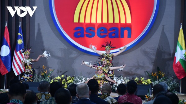 Kỷ niệm 57 năm ASEAN: Tự hào về một khu vực hòa bình và tự cường