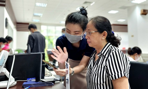 Người dân TP.HCM được dùng miễn phí chữ ký số thêm 1 năm Người dân TP.HCM được dùng miễn phí chữ ký số thêm 1 năm