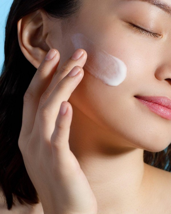 Cách dùng retinol để da không bong tróc mùa hanh khô