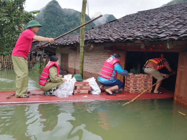 Hỗ trợ 300 tấn thực phẩm cho đồng bào miền Bắc bị ảnh hưởng bão số 3