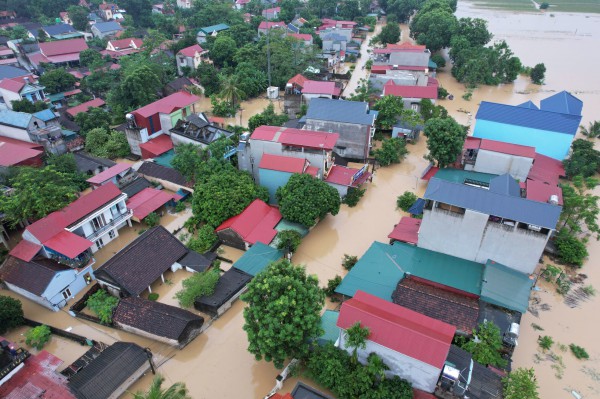 Mưa lũ gây ra nhiều sự cố nguy hiểm ở Thanh Hóa