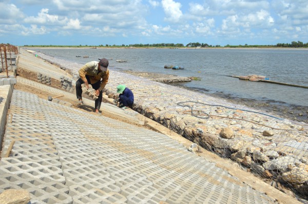 Cà Mau: Hồ chứa nước ngọt trị giá 248 tỉ đồng phải chỉnh sửa để bàn giao