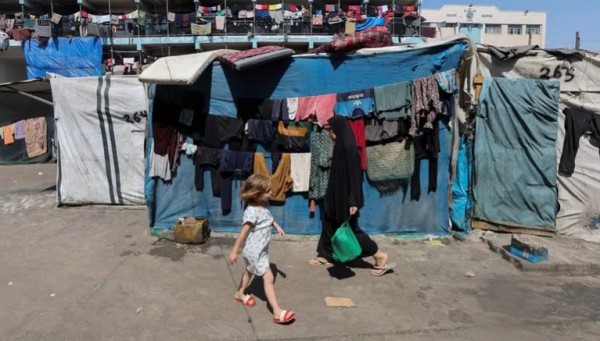 Israel tiếp tục không kích Gaza; trẻ em chưa được đến trường Israel tiếp tục không kích Gaza; trẻ em chưa được đến trường