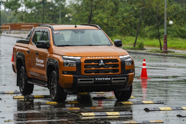 Mitsubishi Triton 2025 có đủ sức 'đấu' Ford Ranger?