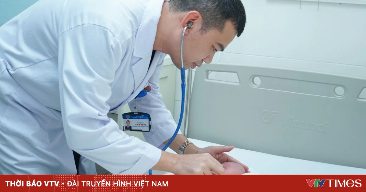 Phẫu thuật ít xâm lấn cứu bé 11 ngày tuổi mắc chứng tim bẩm sinh hiếm gặp