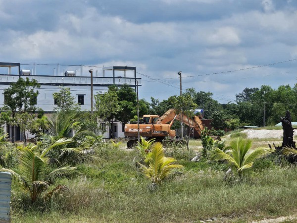 Sẽ tháo dỡ khách sạn của nguyên cán bộ địa chính chiếm đất công xây không phép Sẽ tháo dỡ khách sạn của nguyên cán bộ địa chính chiếm đất công xây không phép
