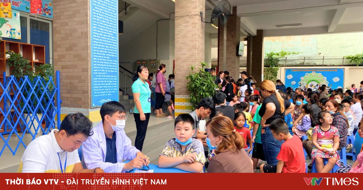 TP Hồ Chí Minh: Các điểm tiêm vaccine sởi tại trường học diễn ra sôi động vào ngày cuối tuần