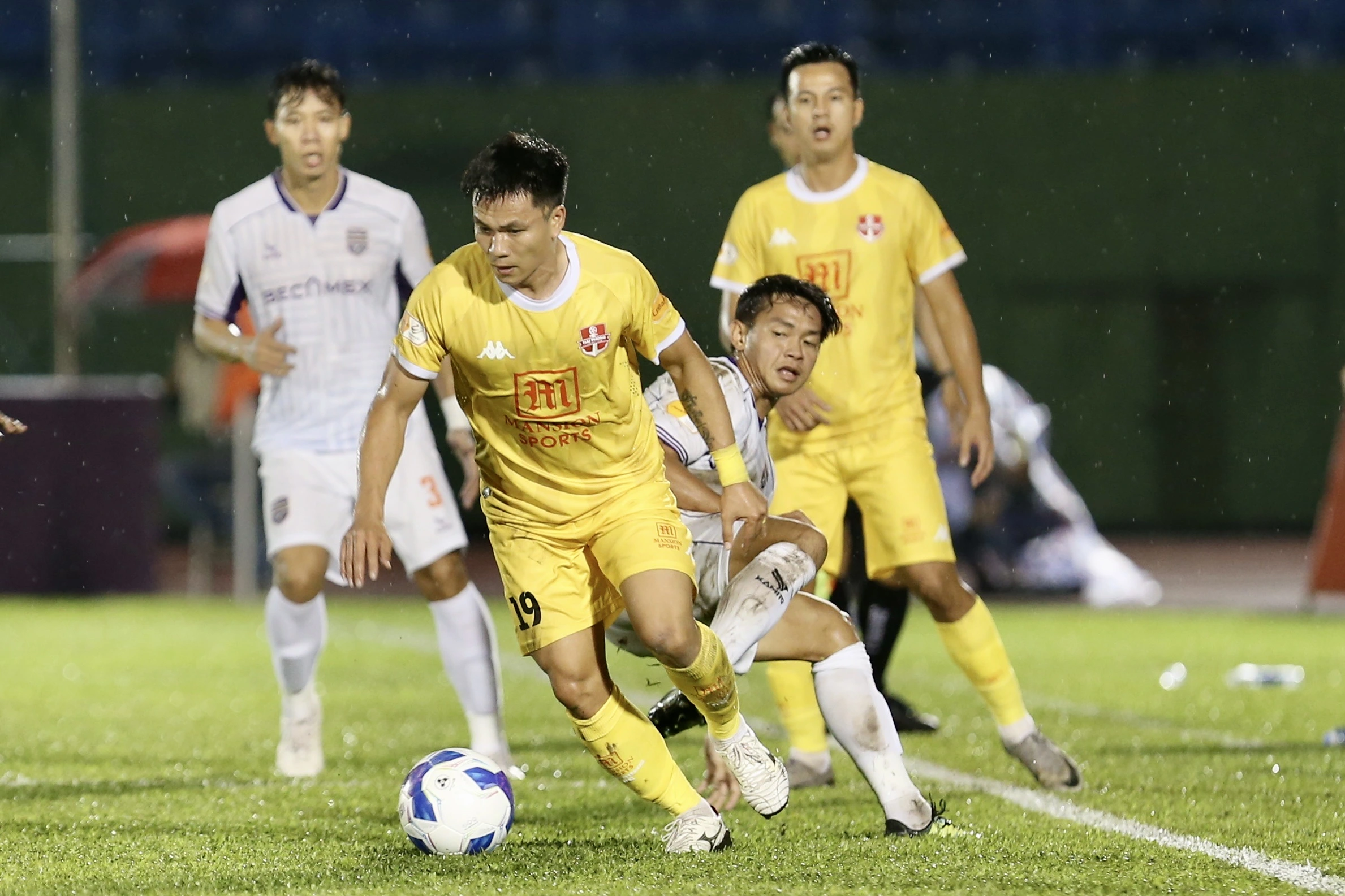 Lịch thi đấu V-League ngày 4.10: ‘Nảy lửa’ ở cả 3 miền, Thanh Hóa sẽ chiếm ngôi HAGL?