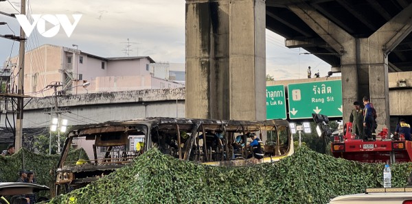 Cháy xe bus ở Thái Lan làm ít nhất 22 học sinh và 3 giáo viên thiệt mạng