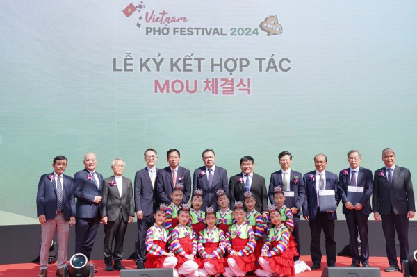 Vietnam Phở Festival 2024 do Saigontourist Group đồng tổ chức tạo tiếng vang lớn tại Hàn Quốc