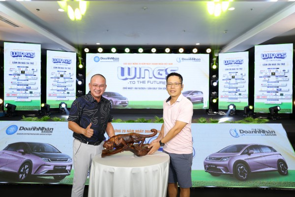 Golfer gây quỹ ủng hộ đồng bào miền Bắc ảnh hưởng bão số 3