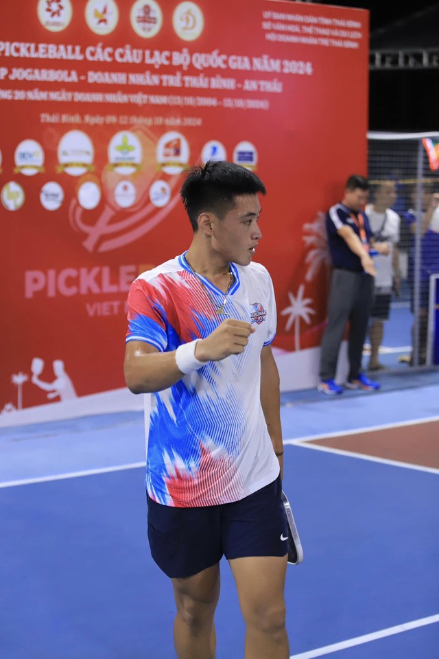 Đánh bại Trương Vinh Hiển, Trịnh Linh Giang giành &quot;cú đúp&quot; vô địch giải pickleball quốc gia 2024 - Ảnh 3.