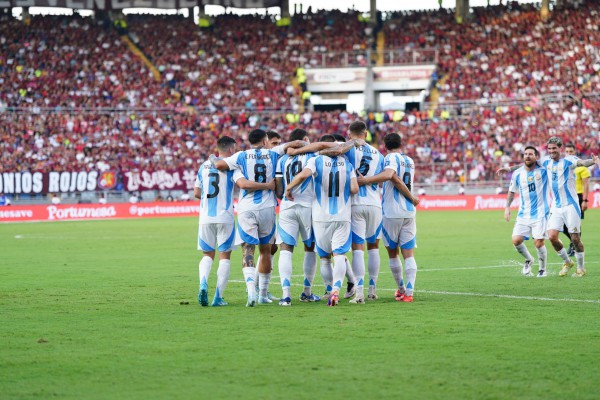 Messi trở lại đội tuyển Argentina: Cảm xúc sau trận hòa Venezuela