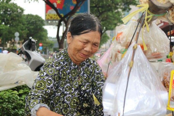 Xóm nghề đồng hương tại TP.HCM: Gánh hàng rong ở 'xóm 77'