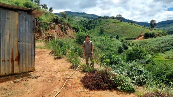 Kon Tum: Nguy cơ sạt lở ở Đăk Na uy hiếp khu dân cư, trường học