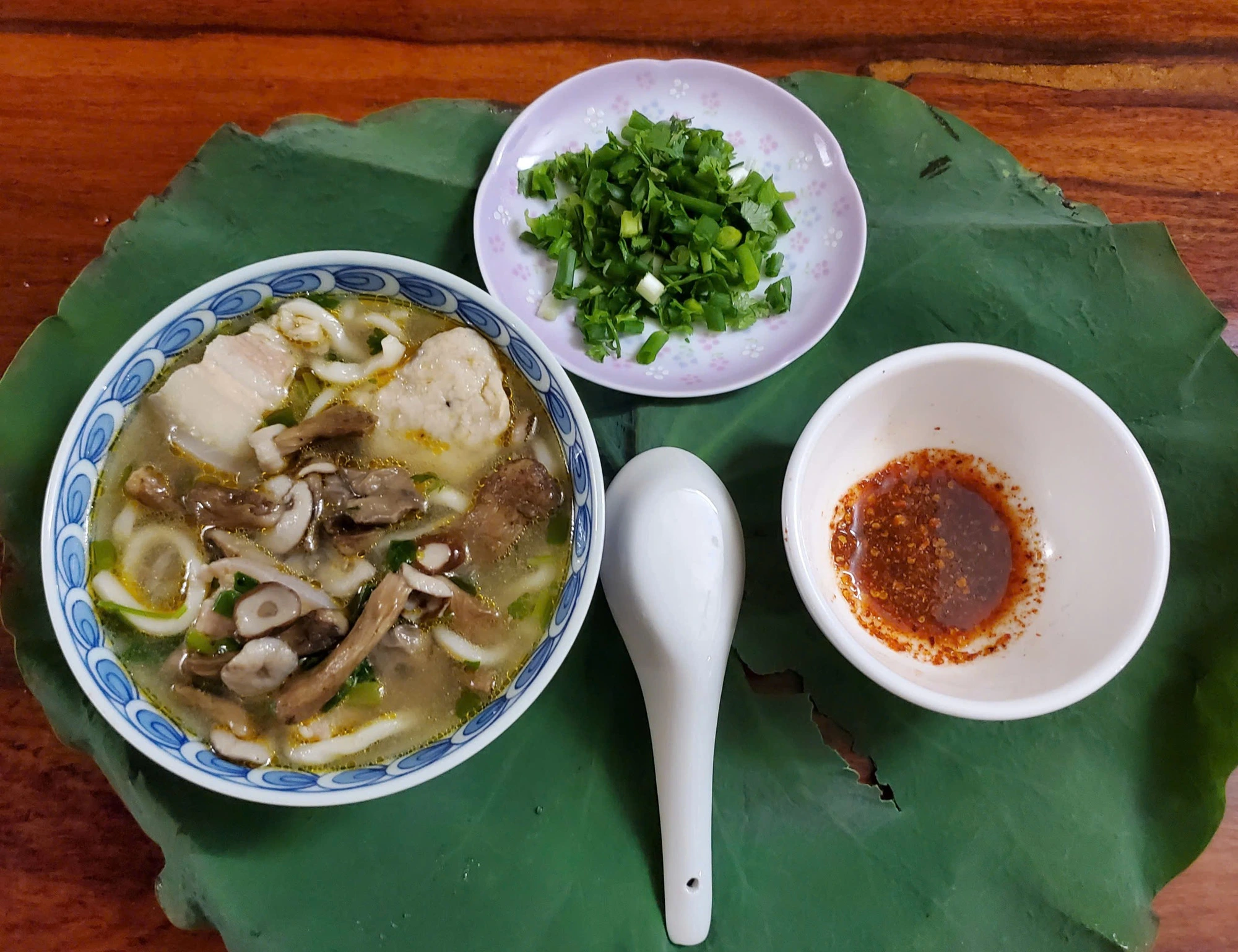 Bánh canh nấm tràm