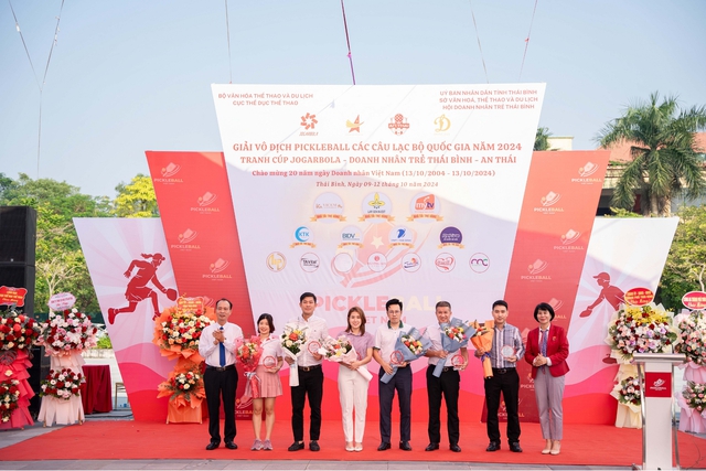 Khai mạc Giải vô địch Pickleball các câu lạc bộ quốc gia 2024: 350 VĐV tranh tài, giải thưởng lên đến 250 triệu đồng  - Ảnh 1.