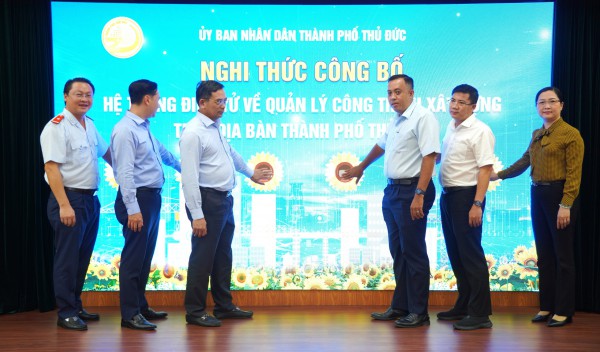 Người dân TP.Thủ Đức nộp thông báo khởi công nhà ở qua điện thoại