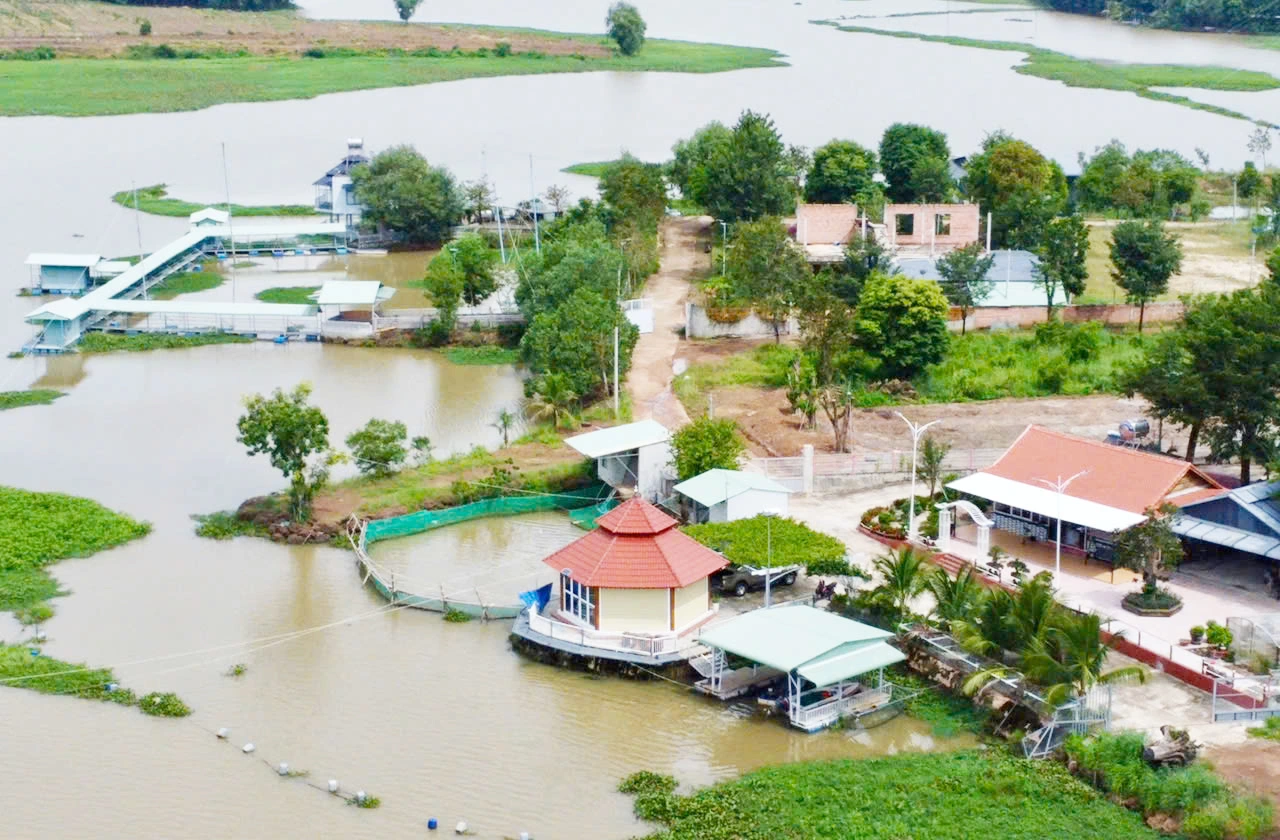 Vụ 'ồ ạt xẻ thịt lòng hồ, xây dựng trái phép': Sớm xử lý để lập lại kỷ cương phép nước