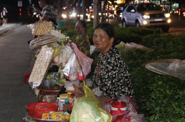 Xóm nghề đồng hương tại TP.HCM: Gánh hàng rong ở 'xóm 77'