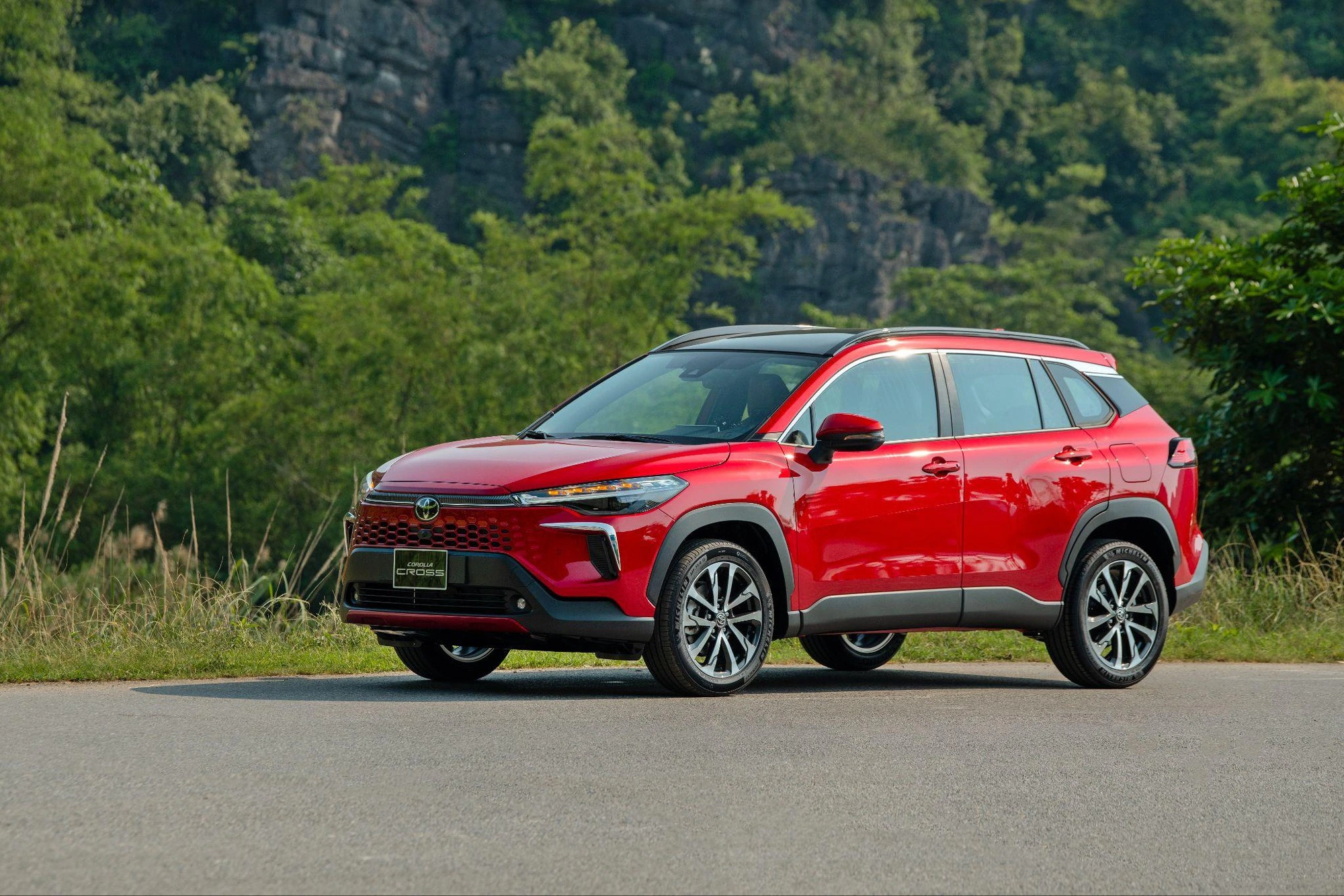 Khách hàng tiết kiệm tới 70 triệu đồng tiền mặt khi mua xe Toyota trong tháng 11