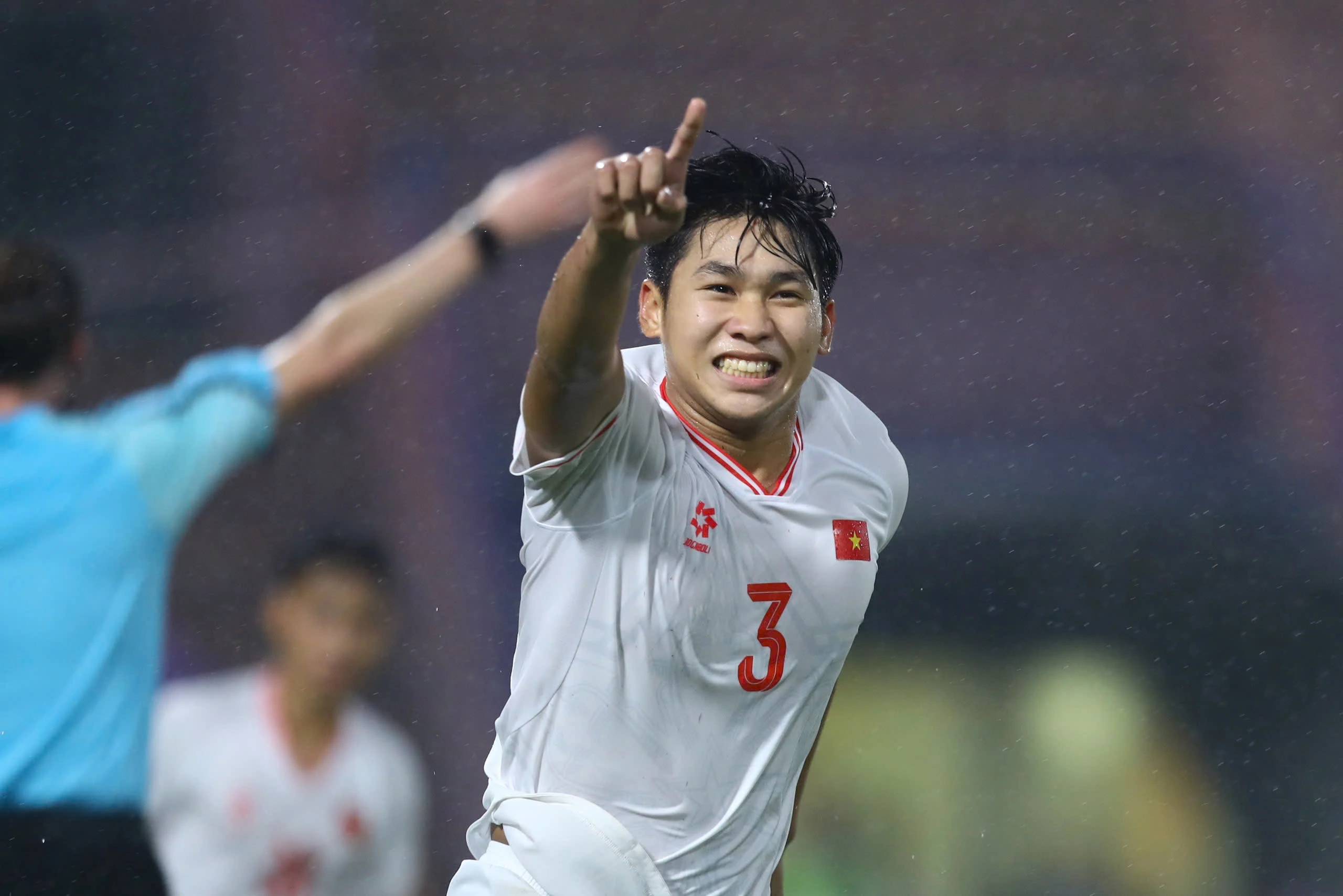HLV Roland: 'Giấc mơ World Cup không ngoài tầm với U.17 Việt Nam' HLV Roland: 'Giấc mơ World Cup không ngoài tầm với U.17 Việt Nam'