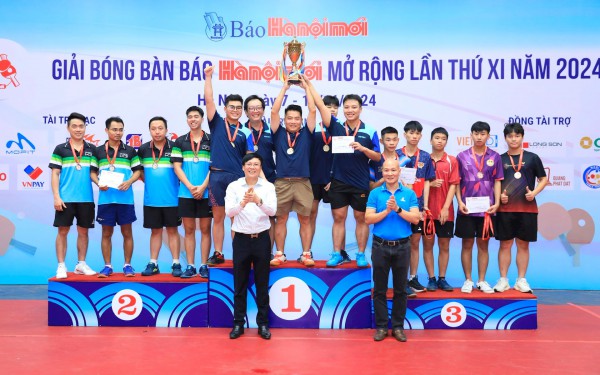 Những người chiến thắng tại giải bóng bàn tranh Cúp Báo Hànộimới 2024