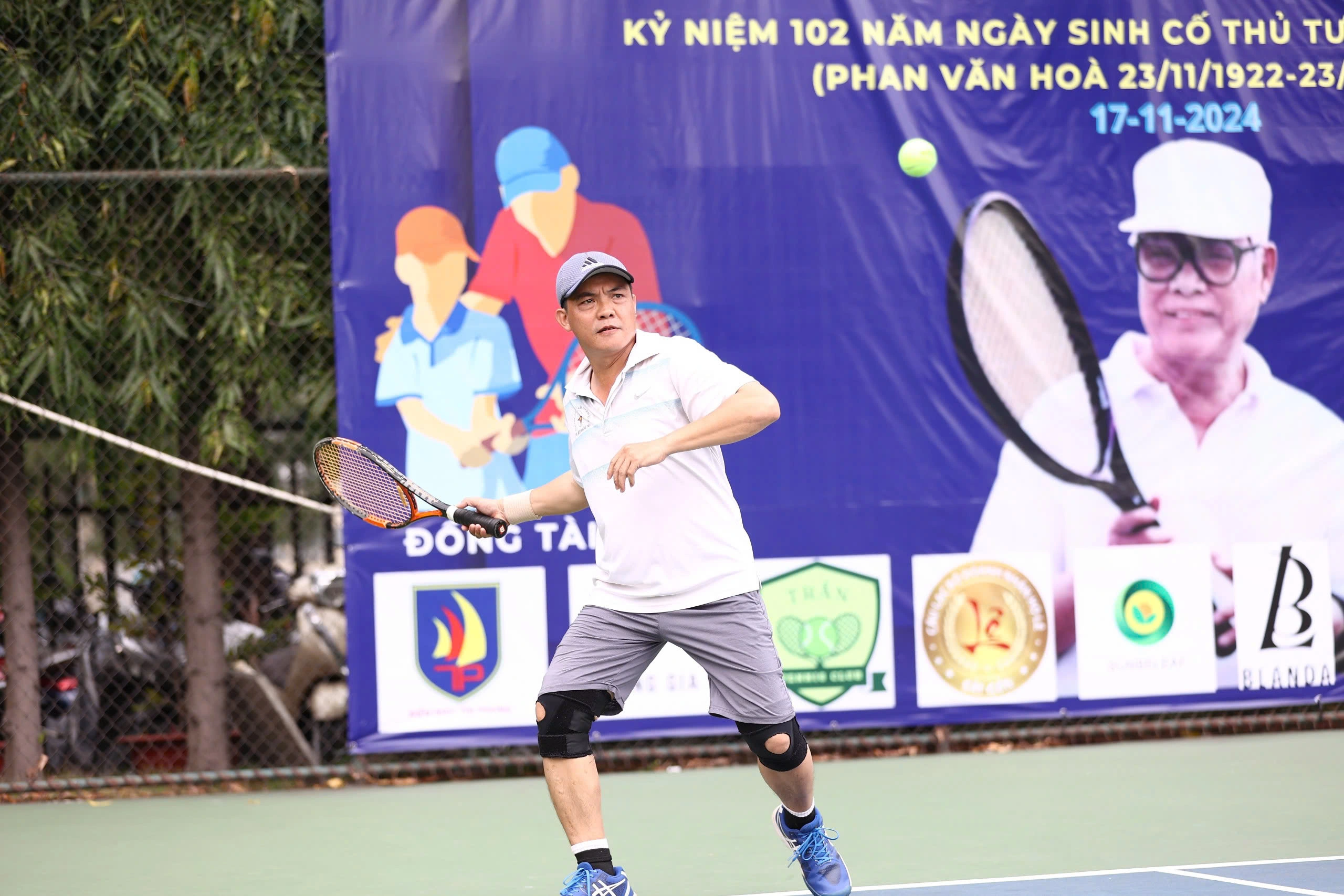 Tranh tài hấp dẫn tại giải tennis kỷ niệm ngày sinh cố Thủ tướng Võ Văn Kiệt