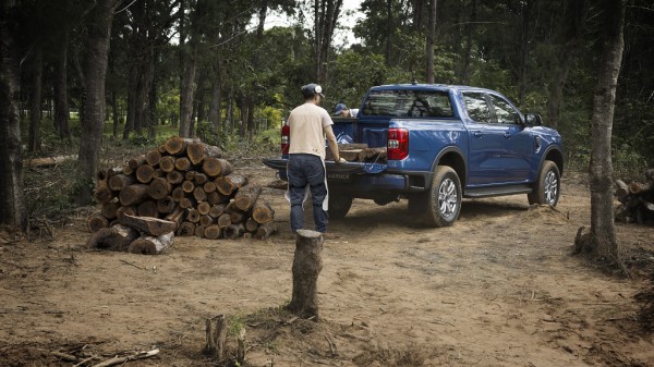 Ford Ranger thống lĩnh phân khúc bán tải nhờ vừa hợp gu vừa thực dụng