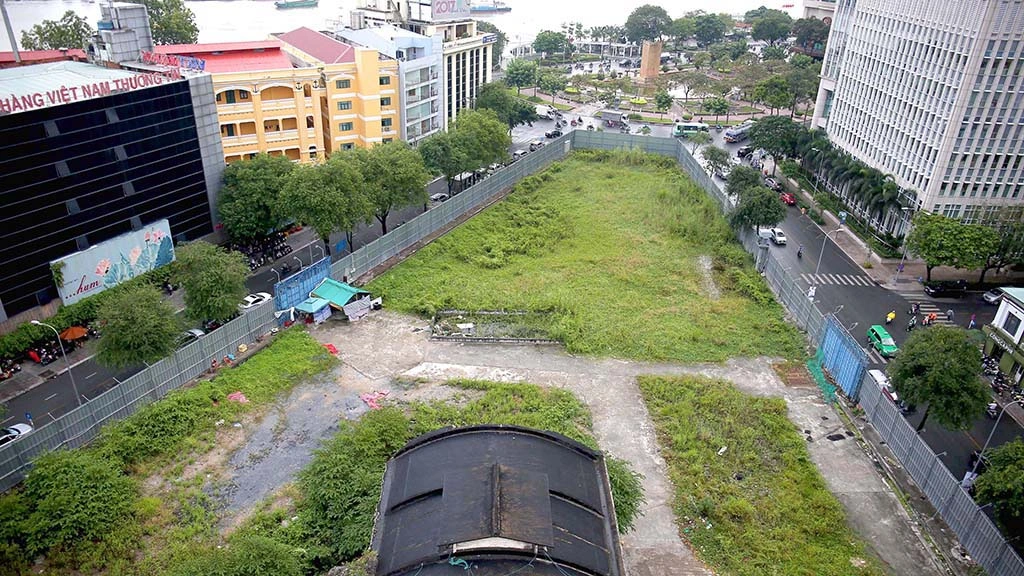 Nỗ lực xử lý nhà đất 'vàng' hoang phế