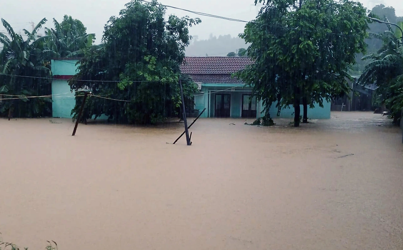 Đà Nẵng mưa lớn: Cứu hộ nhiều khu dân cư ngập sâu