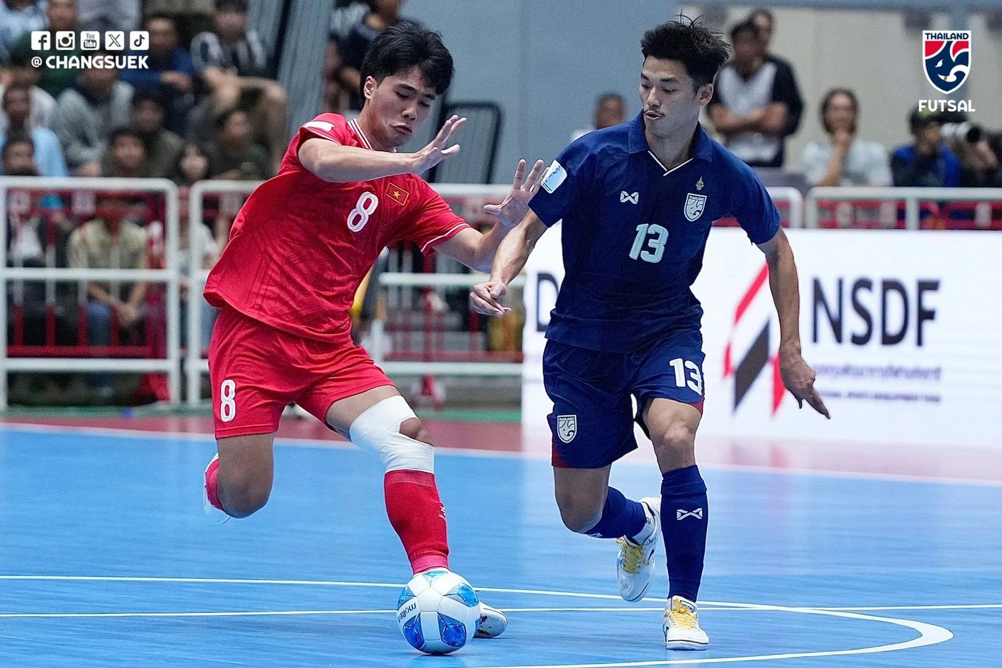 HLV đội tuyển futsal Việt Nam báo tin rất đáng lo, HLV Úc 'đây là trận sống còn'