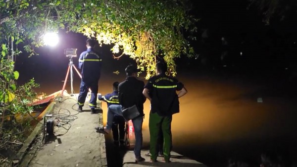 Tắm sông cùng bạn, bé trai 12 tuổi đuối nước tử vong Tắm sông cùng bạn, bé trai 12 tuổi đuối nước tử vong