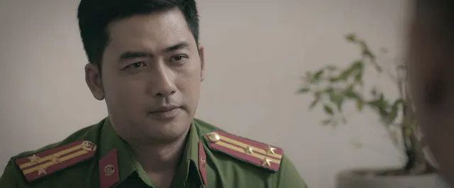 Độc đạo - Tập 36: Hồng bị Tân khẹc đâm nguy kịch trước cổng nhà Diễm - Ảnh 9. Độc đạo - Tập 36: Hồng bị Tân khẹc đâm nguy kịch trước cổng nhà Diễm - Ảnh 9.