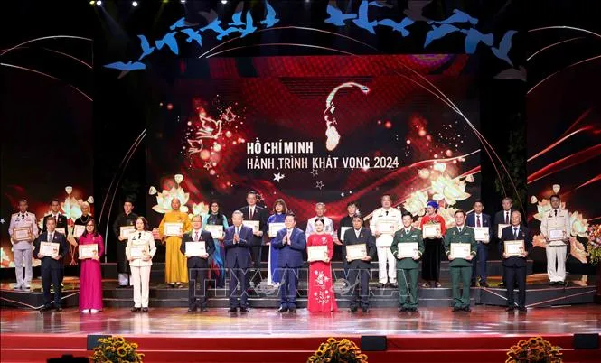 Hồ Chí Minh - Hành trình khát vọng 2024: Đổi mới và phát triển để tiến bước vào Kỷ nguyên vươn mình - Ảnh 11.