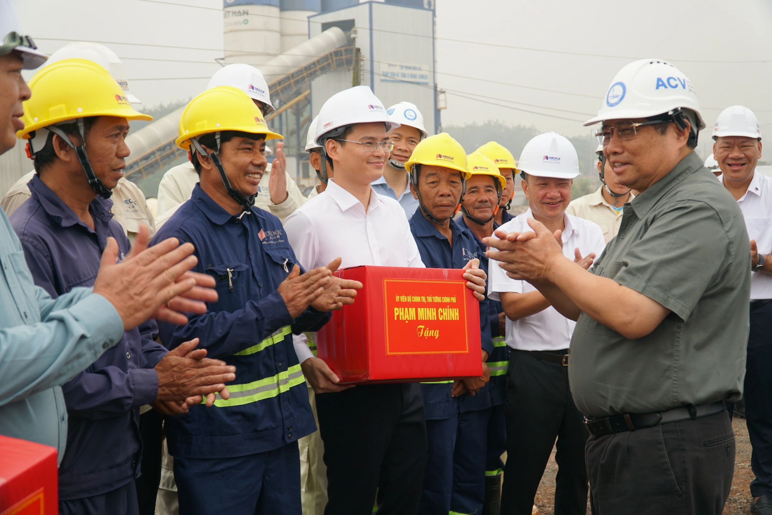 Thủ tướng tiếp tục kiểm tra tiến độ sân bay Long Thành Thủ tướng tiếp tục kiểm tra tiến độ sân bay Long Thành