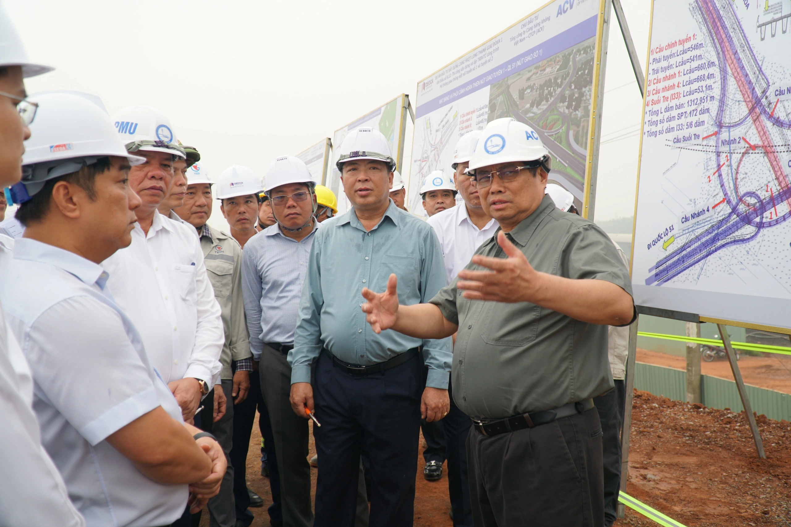Thủ tướng tiếp tục kiểm tra tiến độ sân bay Long Thành Thủ tướng tiếp tục kiểm tra tiến độ sân bay Long Thành