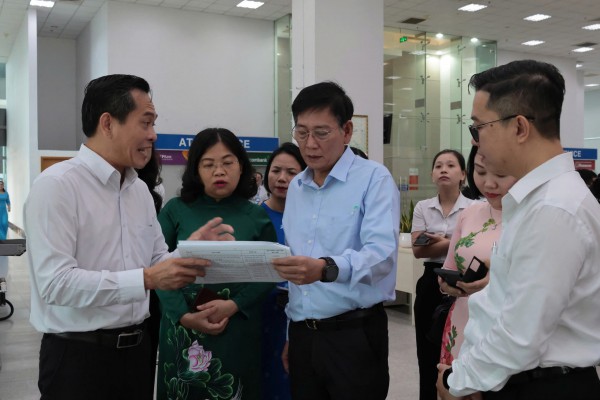 Bình Dương: Giải quyết thủ tục hành chính phi địa giới, người dân không cần đi xa Bình Dương: Giải quyết thủ tục hành chính phi địa giới, người dân không cần đi xa