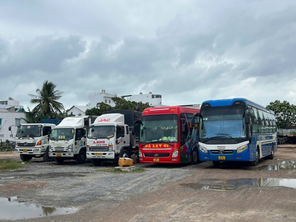 Bãi giữ xe 'chui' hoạt động ngang nhiên giữa trung tâm TP.Nha Trang