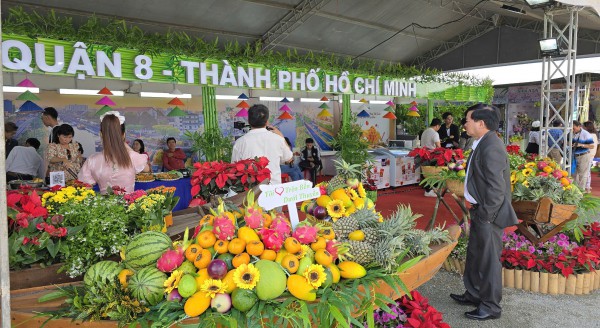 Thưởng thức buffet rau củ miễn phí tại phiên chợ rau hoa Đà Lạt Thưởng thức buffet rau củ miễn phí tại phiên chợ rau hoa Đà Lạt