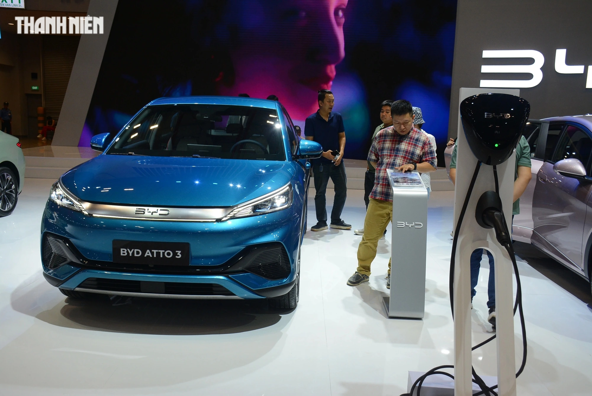 Từ 2025, xe dùng năng lượng xanh thân thiện môi trường có màu tem đăng kiểm riêng Từ 2025, xe dùng năng lượng xanh thân thiện môi trường có màu tem đăng kiểm riêng