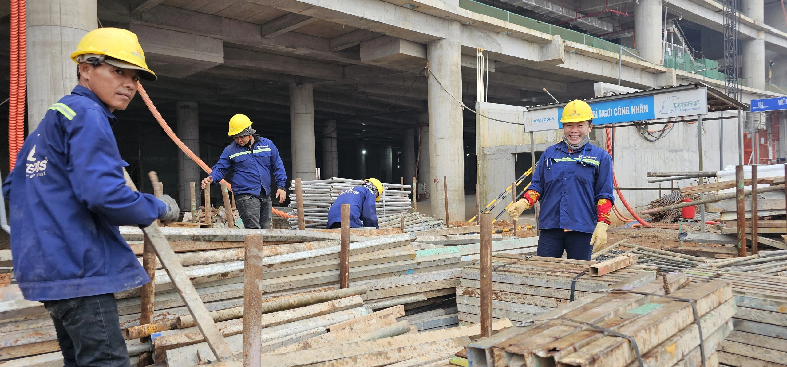 Dàn kết cấu thép 'khủng' tại nhà ga sân bay Long Thành lắp đặt tới đâu? Dàn kết cấu thép 'khủng' tại nhà ga sân bay Long Thành lắp đặt tới đâu?