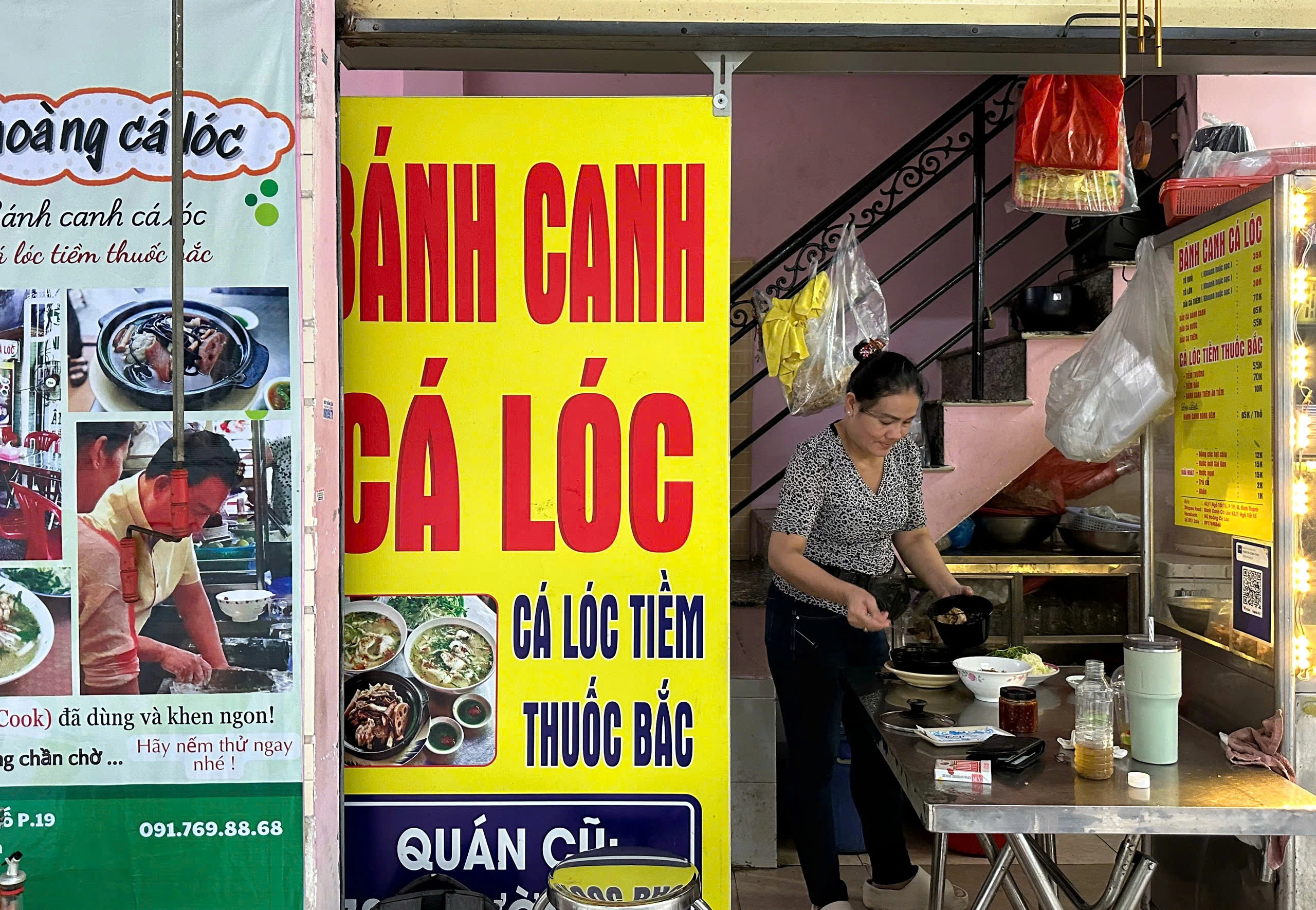 'Nữ hoàng cá lóc' ở TP.HCM cùng bí mật về lần vua bếp Yan Can Cook ghé ăn